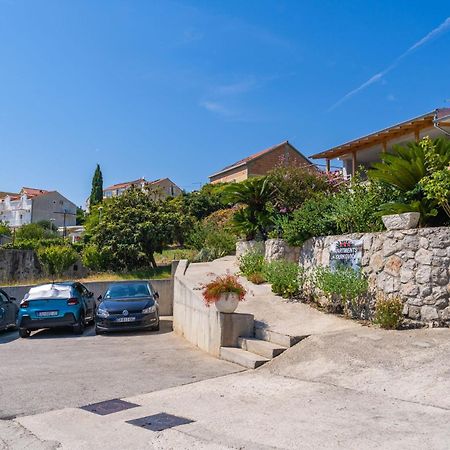 מליני Apartments Djurkovic מראה חיצוני תמונה
