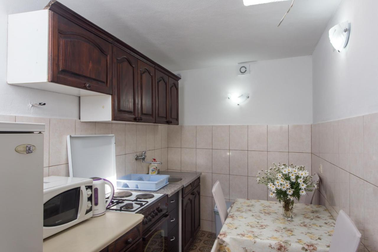 מליני Apartments Djurkovic מראה חיצוני תמונה