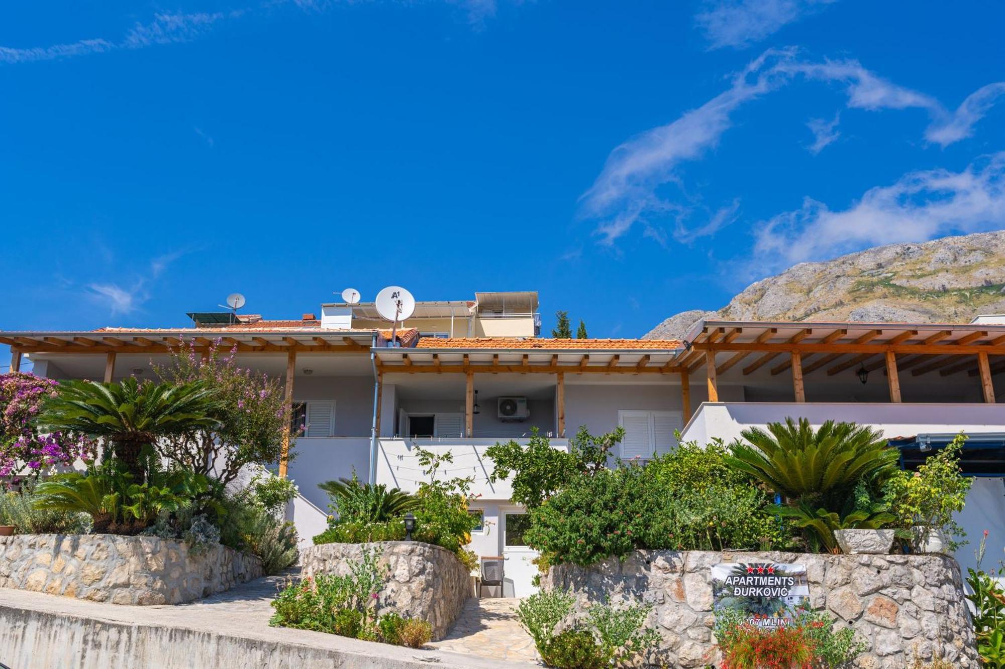 מליני Apartments Djurkovic מראה חיצוני תמונה